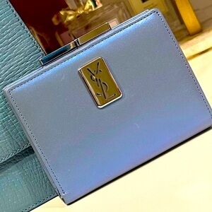 🔥YSL iridescent bi-fold kiss lock wallet 💥Set Price💥